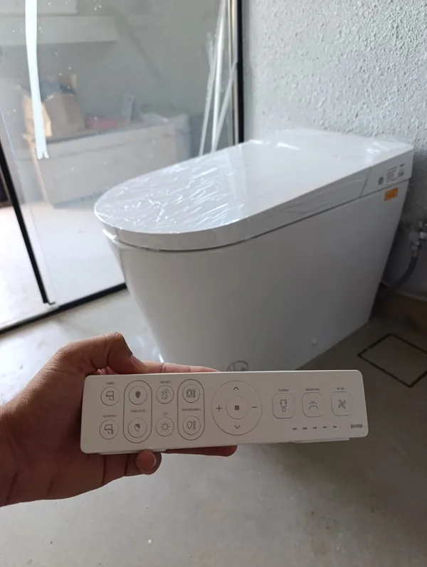 Vaso sanitário em avaliação Vaso sanitário em atendimento hidráulico em Goiânia